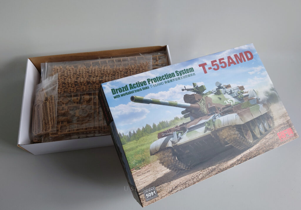 T-55AMD Drozd APS with workable track links 1/35