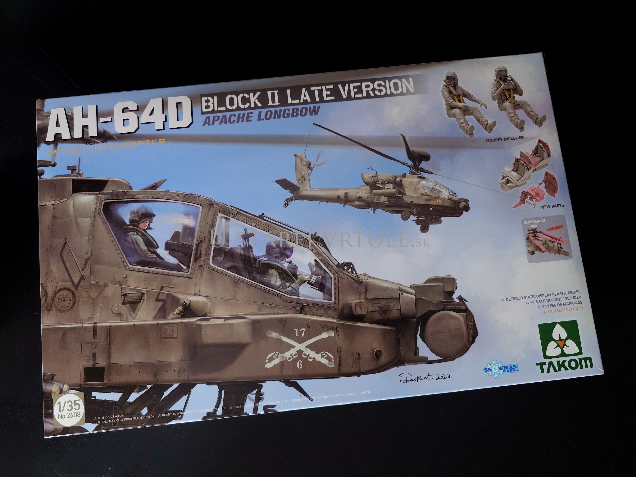 AH-64D Apache Block II Late Version + 2 Figures 1/35