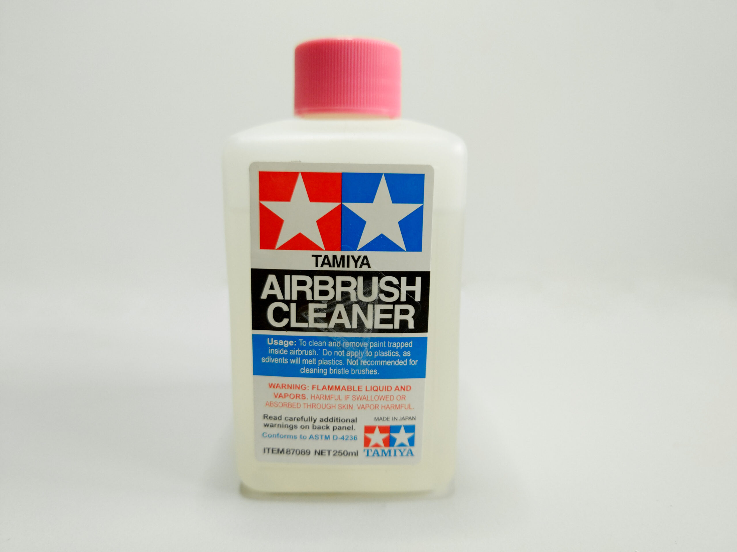 Tamiya Airbrush Cleaner 250ml - Image 1