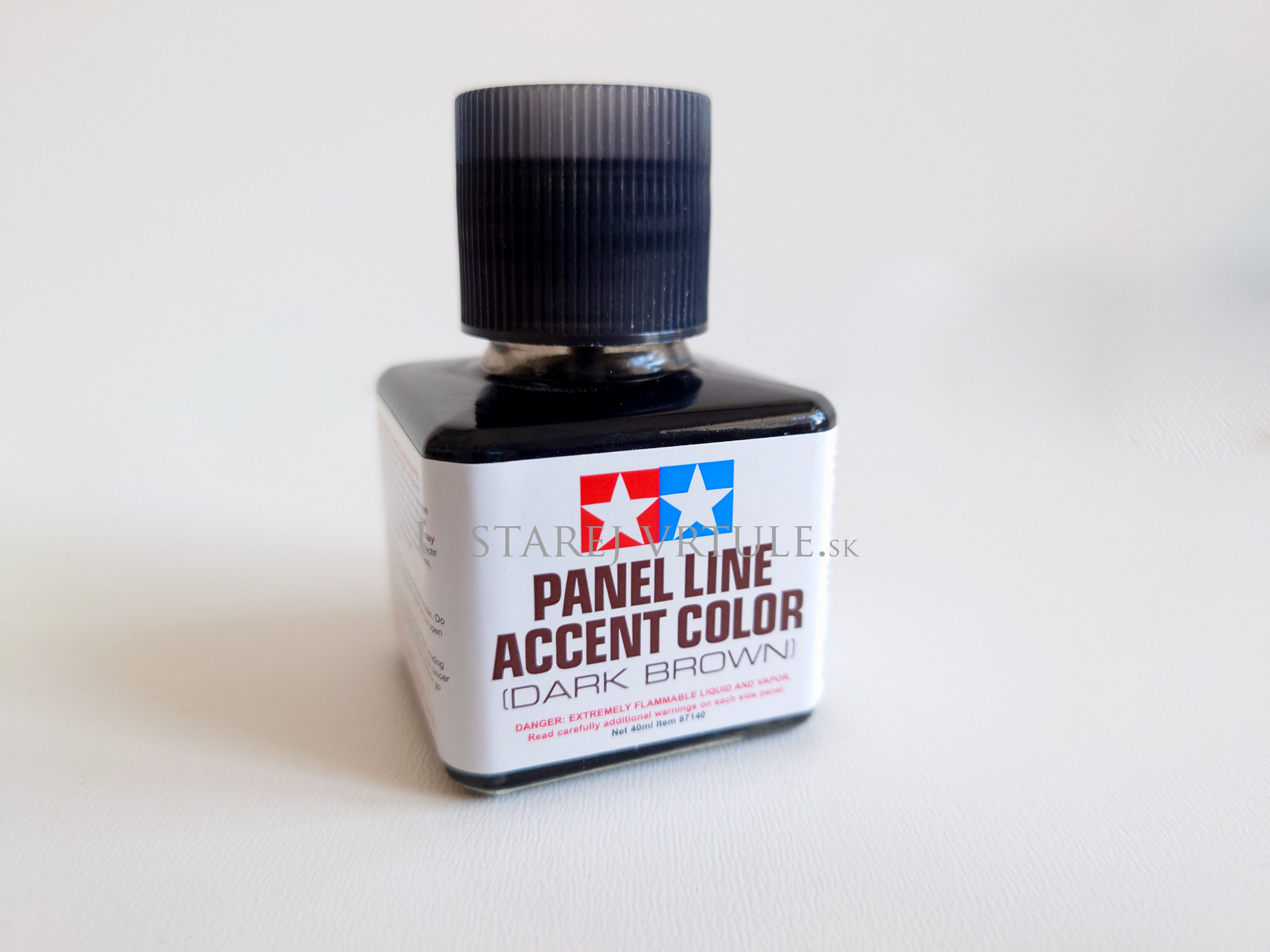 Panel Line Accent Color (Dark Brown)