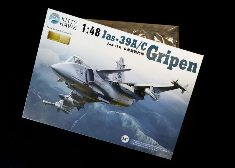 JAS-39A/C Gripen 1/48