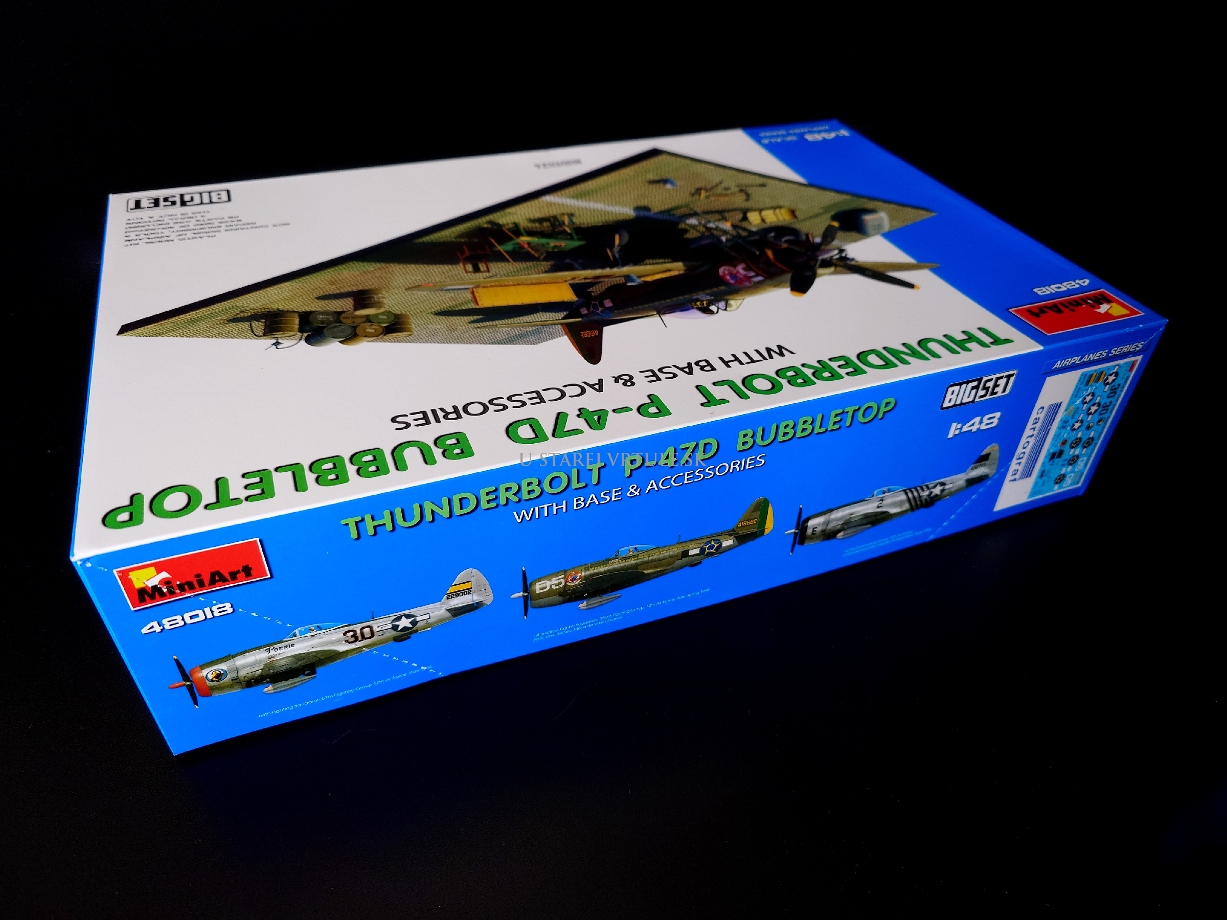 Thunderbolt P-47D Bubbletop WITH BASE & ACCESSORIES BIG SET 1/48