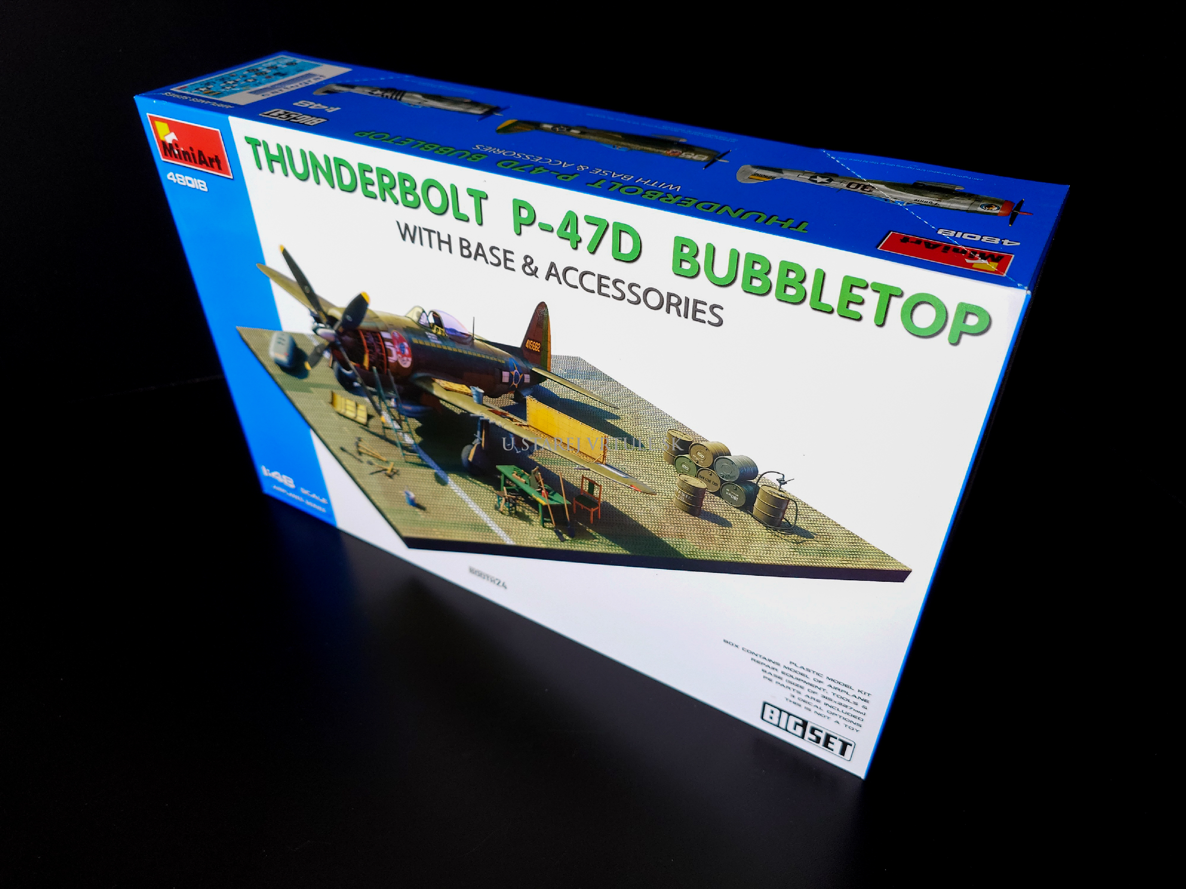Thunderbolt P-47D Bubbletop WITH BASE & ACCESSORIES BIG SET 1/48