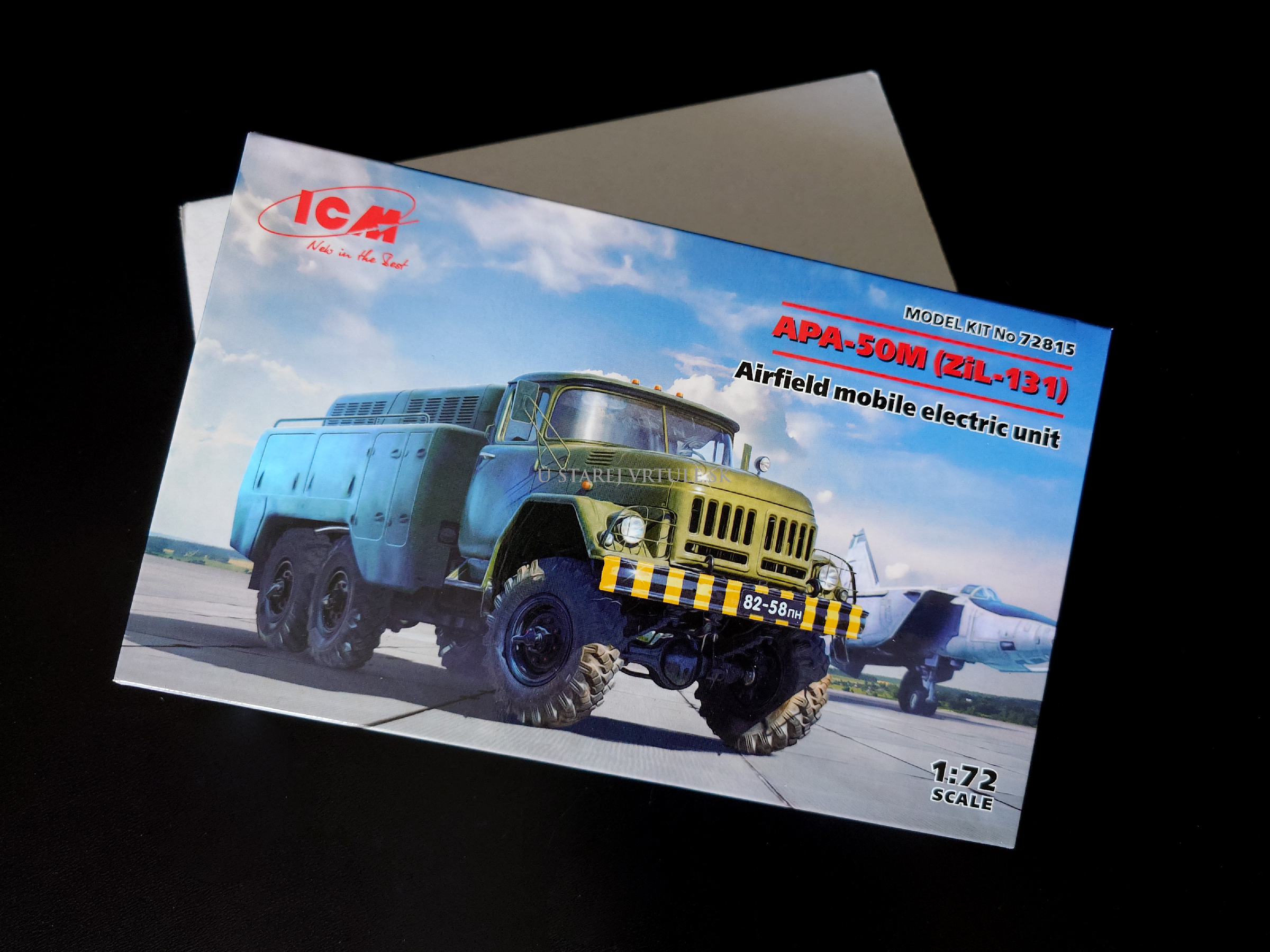 APA-50M (ZiL-131) Airfield mobile electric unit 1/72