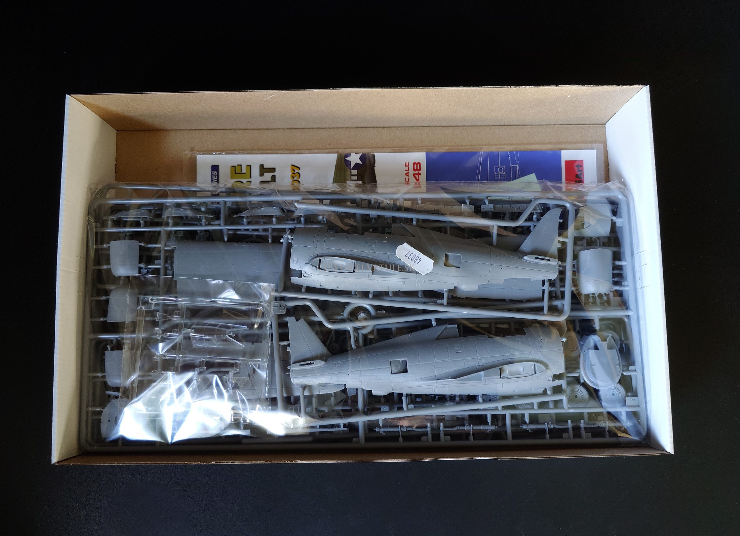 P-47D-11RE Razorback Basic Kit 1/48