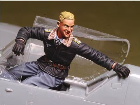 Erich Hartmann 1/32