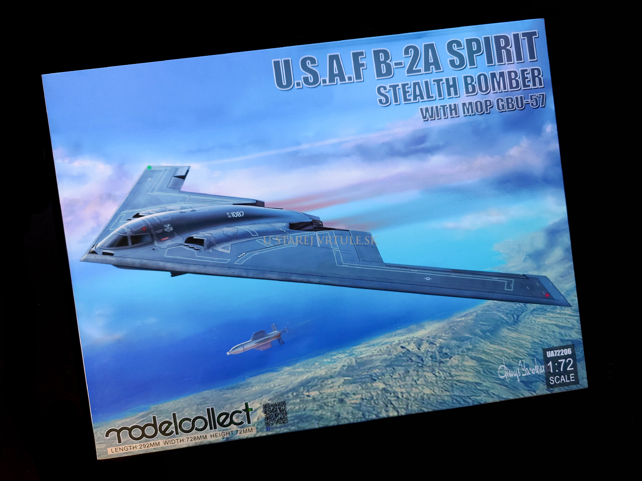 U.S.A.F. B-2A Spirit Stealth Bomber with MOP GBU-57 1/72