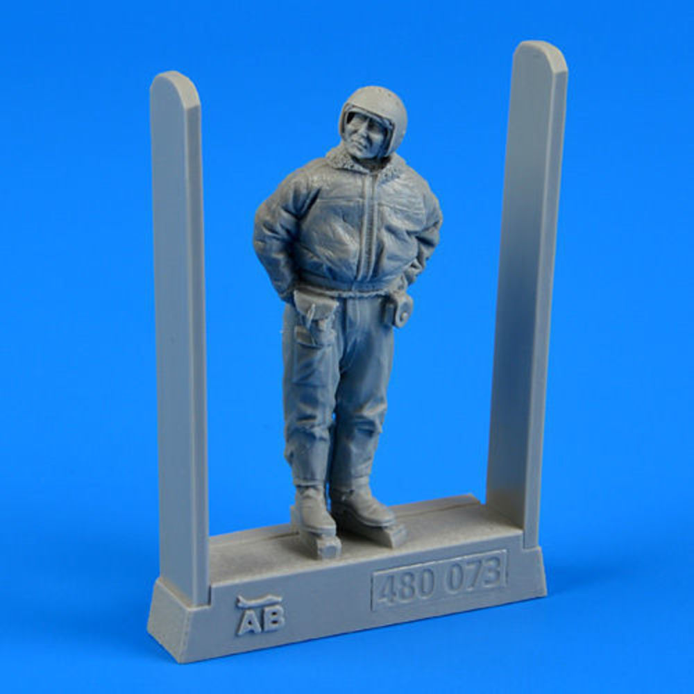 Soviet air force fighter pilot-winter su