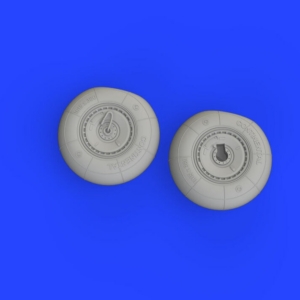 Me 410 wheels 1/72 AIRFIX - Image 2