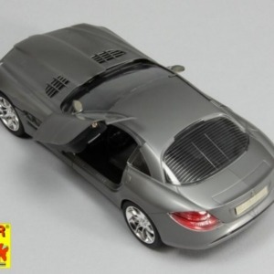 Mercedes Benz SLR - Image 15