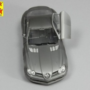 Mercedes Benz SLR - Image 20