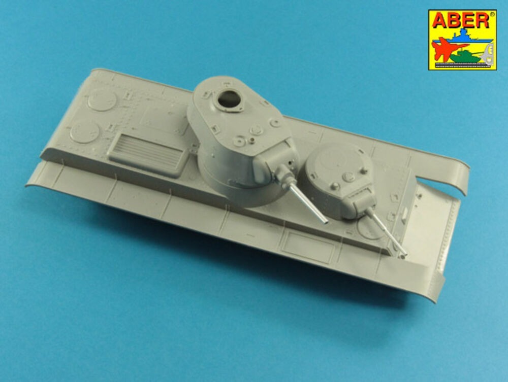 Main Armament for Soviet Heavy Tank SMK 1x76,2mm L-11, 1x45mm M1932,