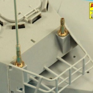 Set of 2 NATO antennas with mount bases - Image 11
