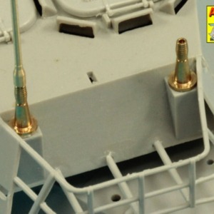 Set of 2 NATO antennas with mount bases - Image 13