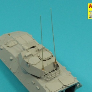 Set of 2 NATO antennas with mount bases - Image 10