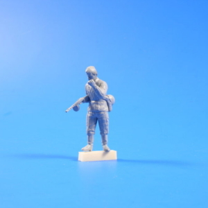 Soviet Soldier with Machinegun (1Fig.) - Image 1