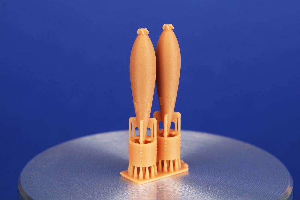 British WWII GP 250lb bomb (2pcs.)